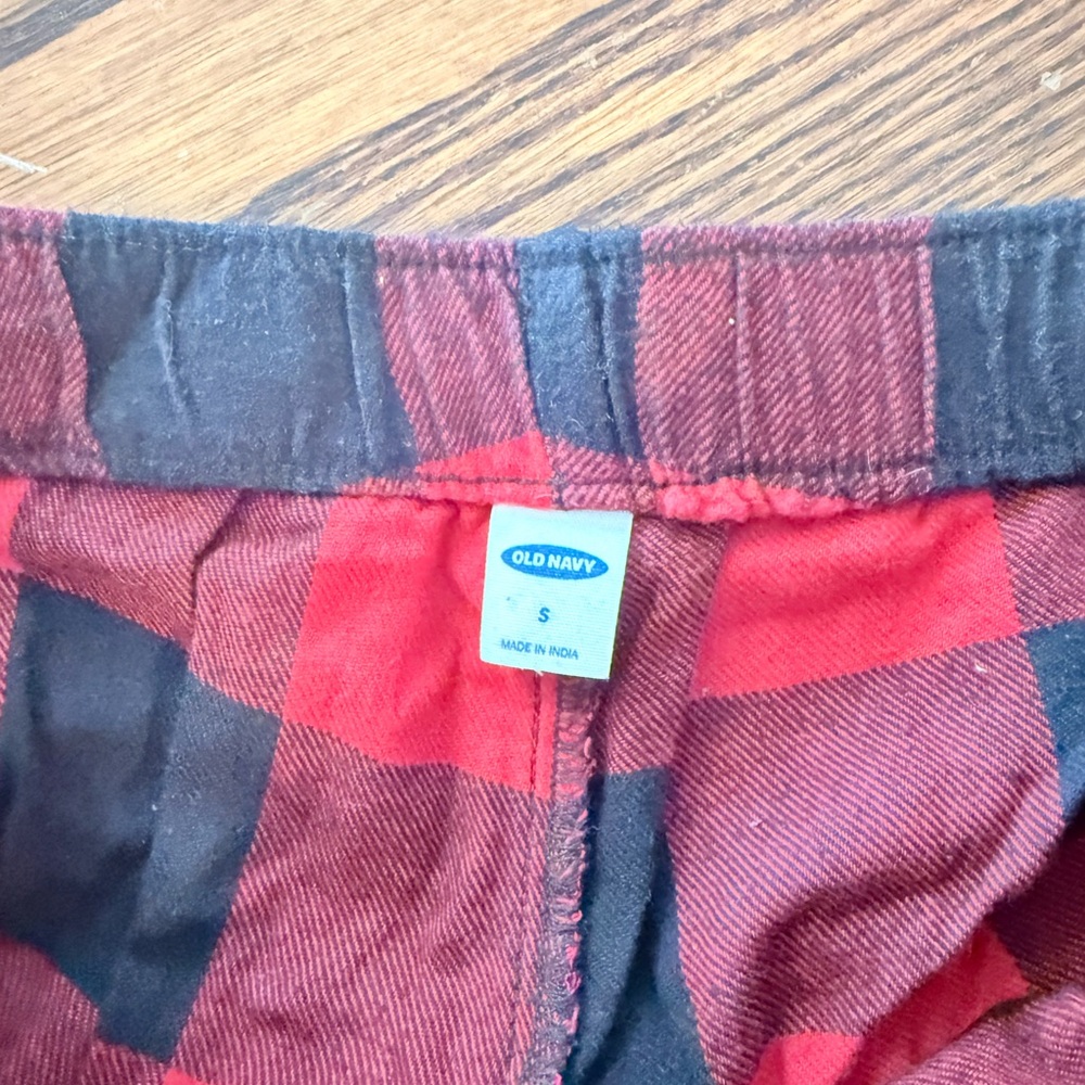 Old Navy Flannel Pajama Pant - Picture 3 of 5